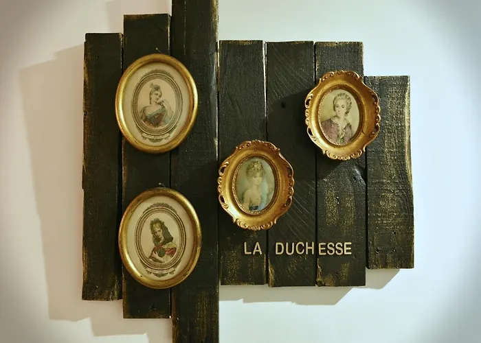 La Duchesse - Loveroom Moonlove Place Stanislas Apartment